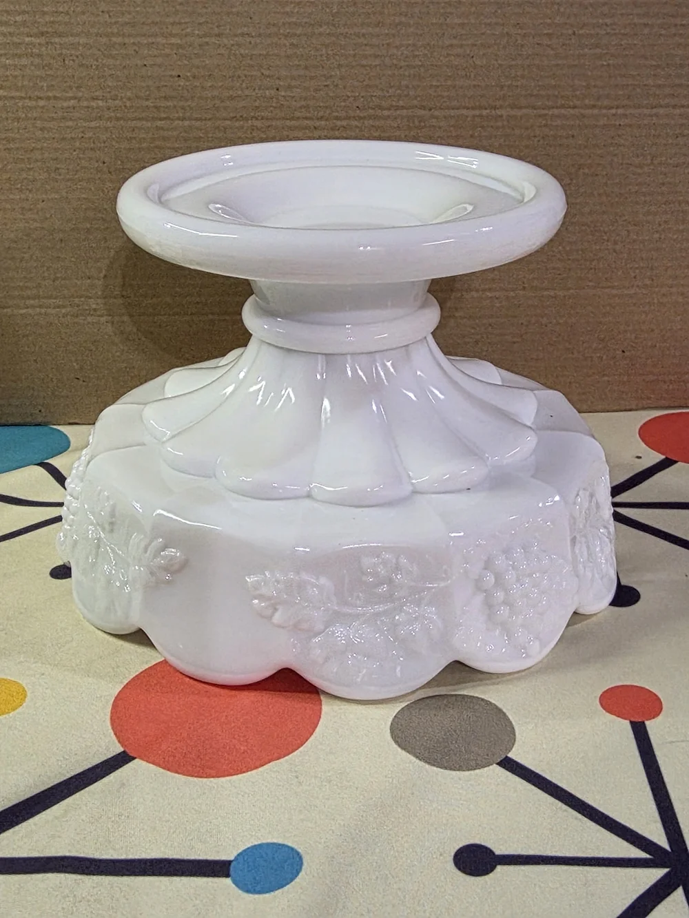 Vintage Westmoreland Paneled Grape Milk Glass Punch Bowl Stand 769652